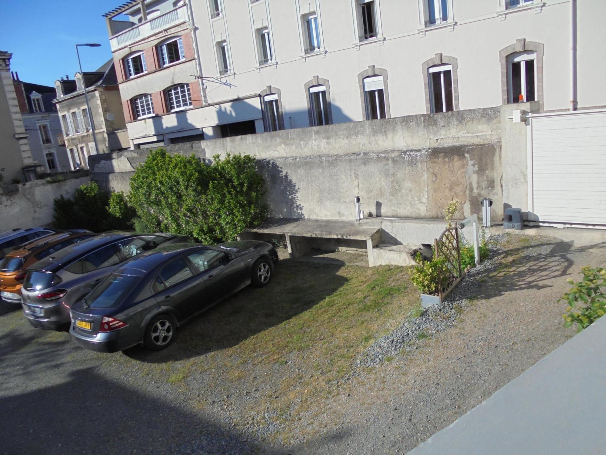 Hotel De La Gare Montlucon Exterior photo